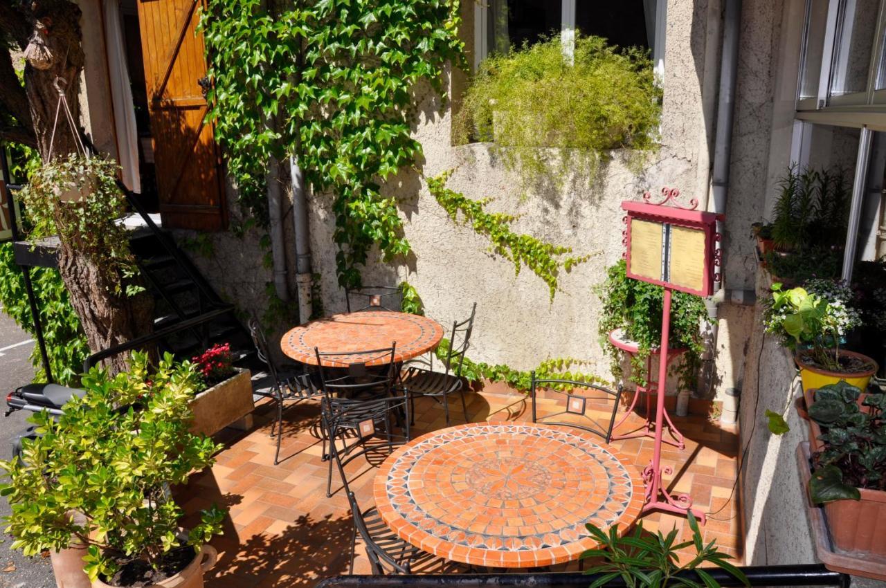 Les Deux Acacias Hotel Villepinte  Екстериор снимка